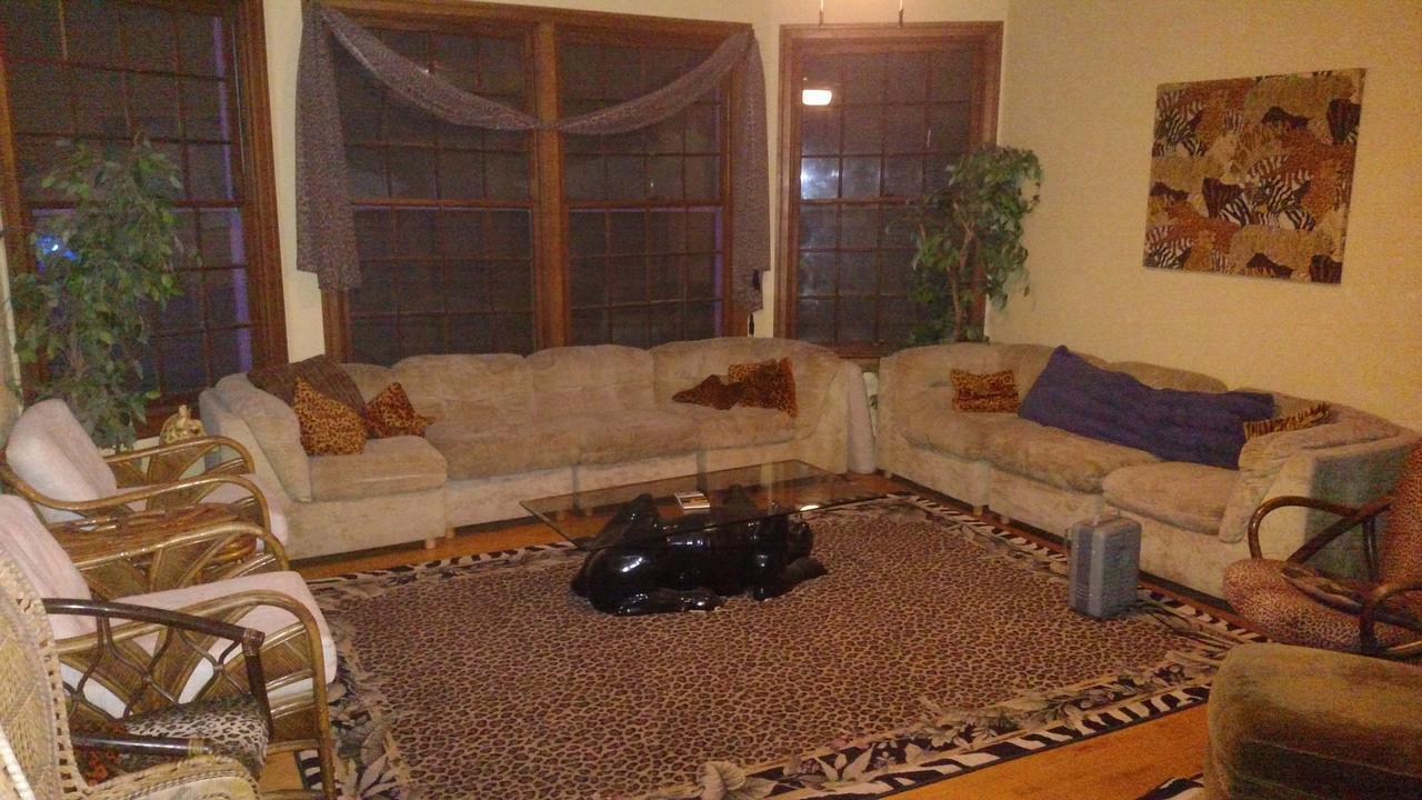 Grand Lodge Geyserville Room photo