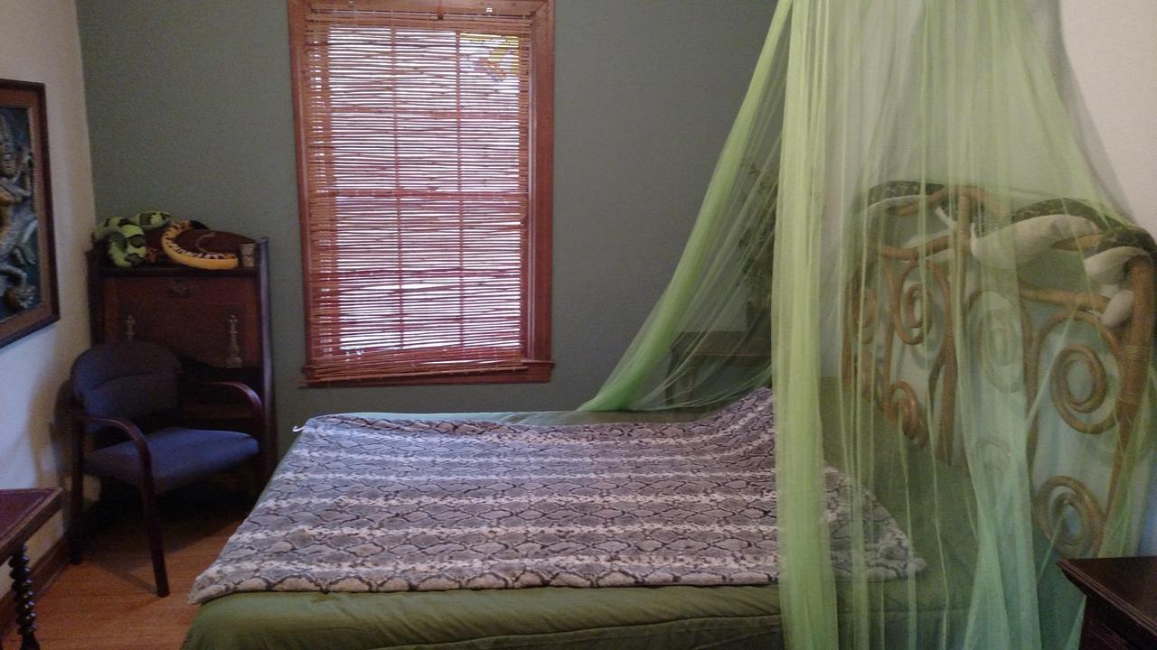 Grand Lodge Geyserville Room photo